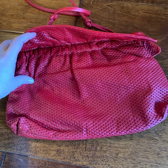 VINTAGE GREAT AMERICAN Purse 1980's Red with Hidden Keyring Inside - Picture 4 of 5
